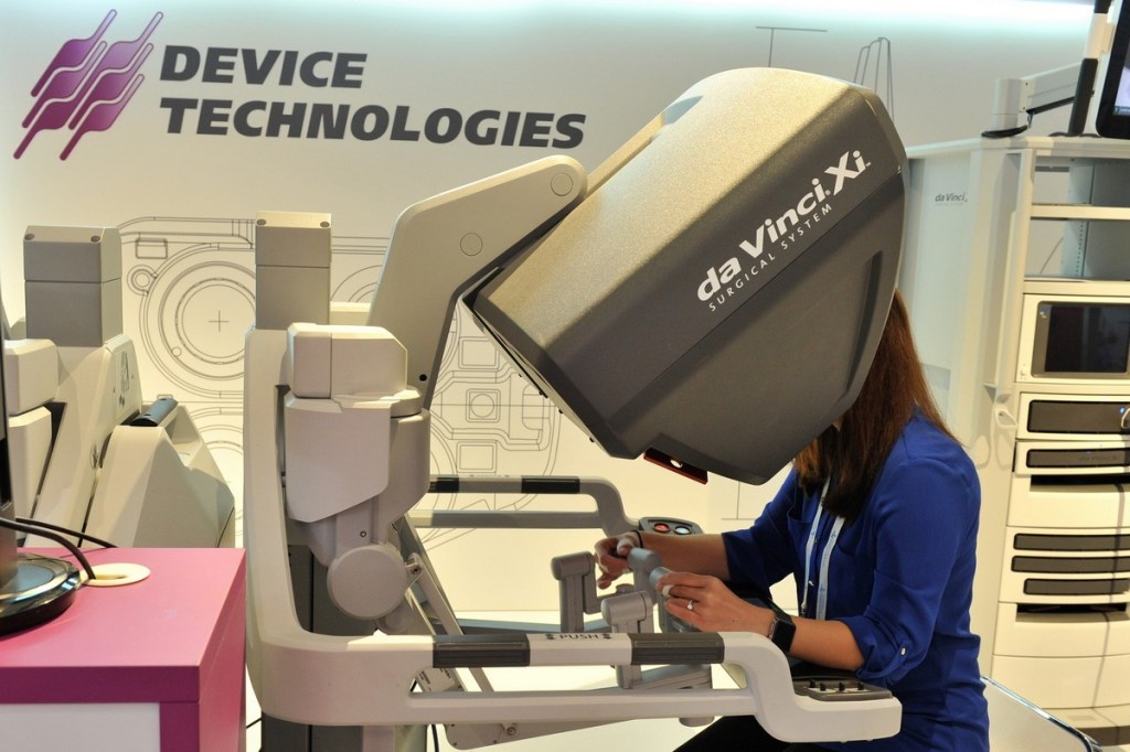 Framing Innovation: Exhibition Photography for Scientific, Medical, and Industry&nbsp;Events